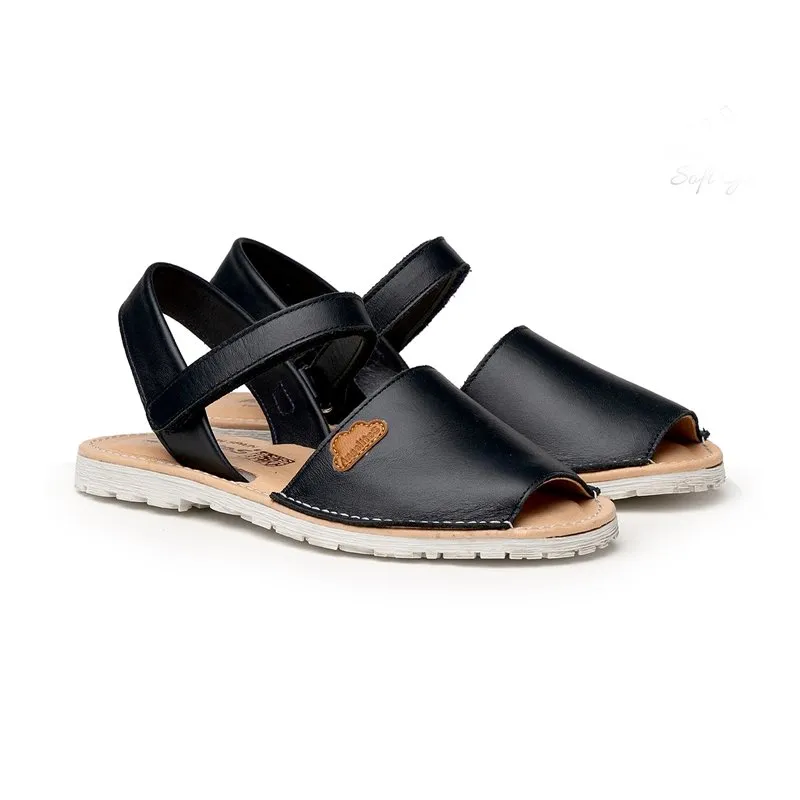 Abarcas Menorquinas Niña Piel Napa Plantilla Acolchada Velcro 220 Marino, de Angelitos