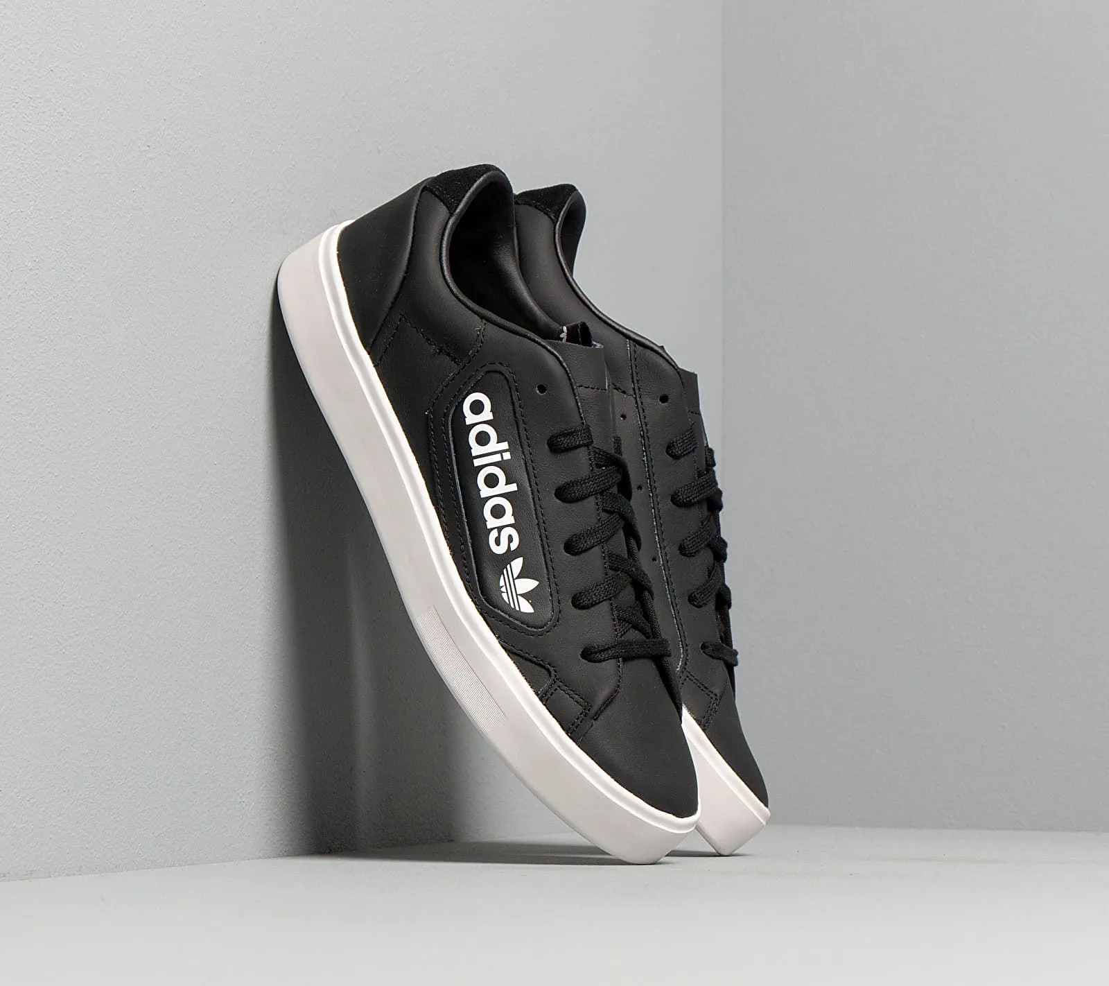 adidas Originals Sleek W