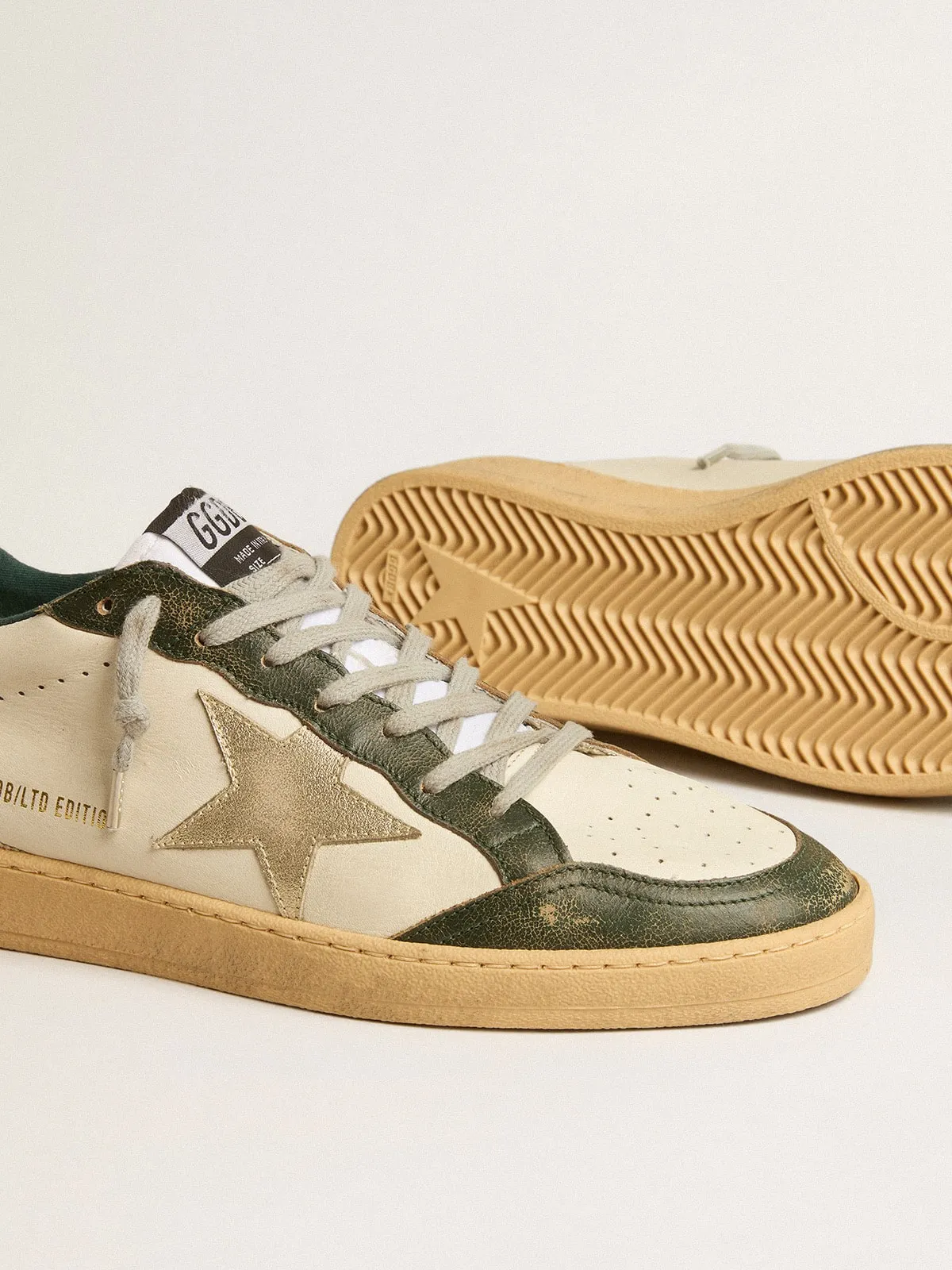 Ball Star LTD con estrella de piel platino y refuerzo del talón de piel verde
