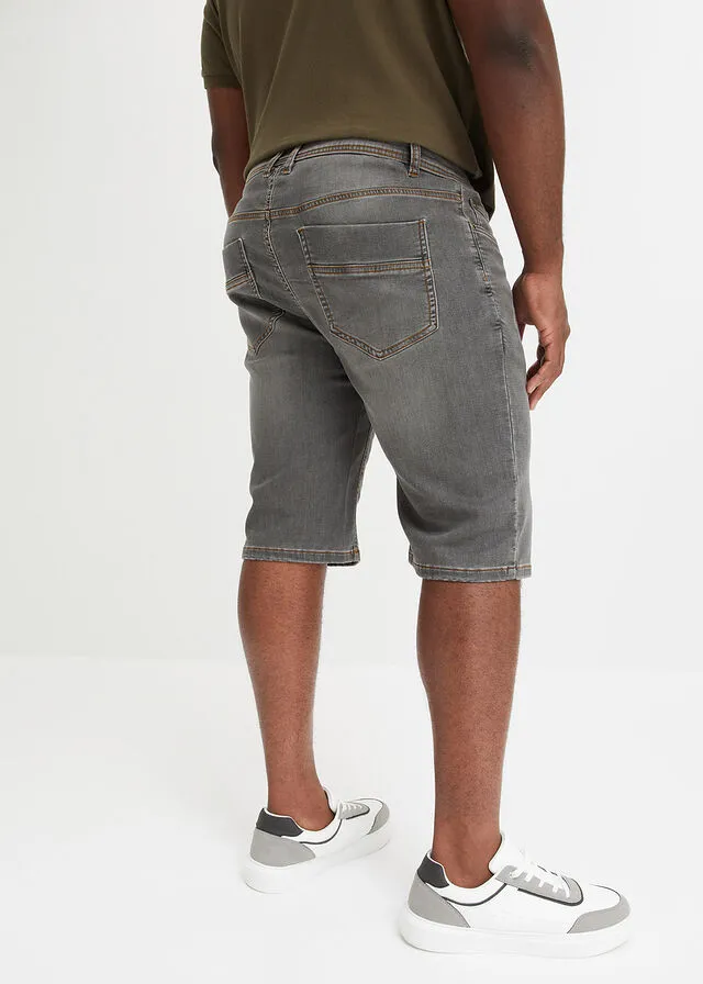 Bermudas vaqueras elásticas, con corte cómodo, regular fit denim gris claro