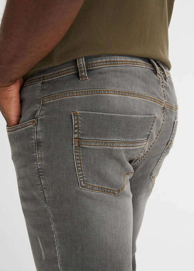 Bermudas vaqueras elásticas, con corte cómodo, regular fit denim gris claro