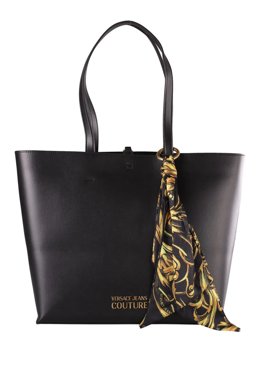 Bolso negro con pañuelo 