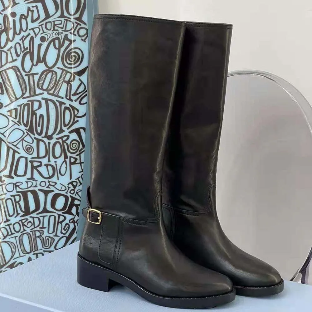 Bota con hebilla Celine Folco para mujer en piel de becerro