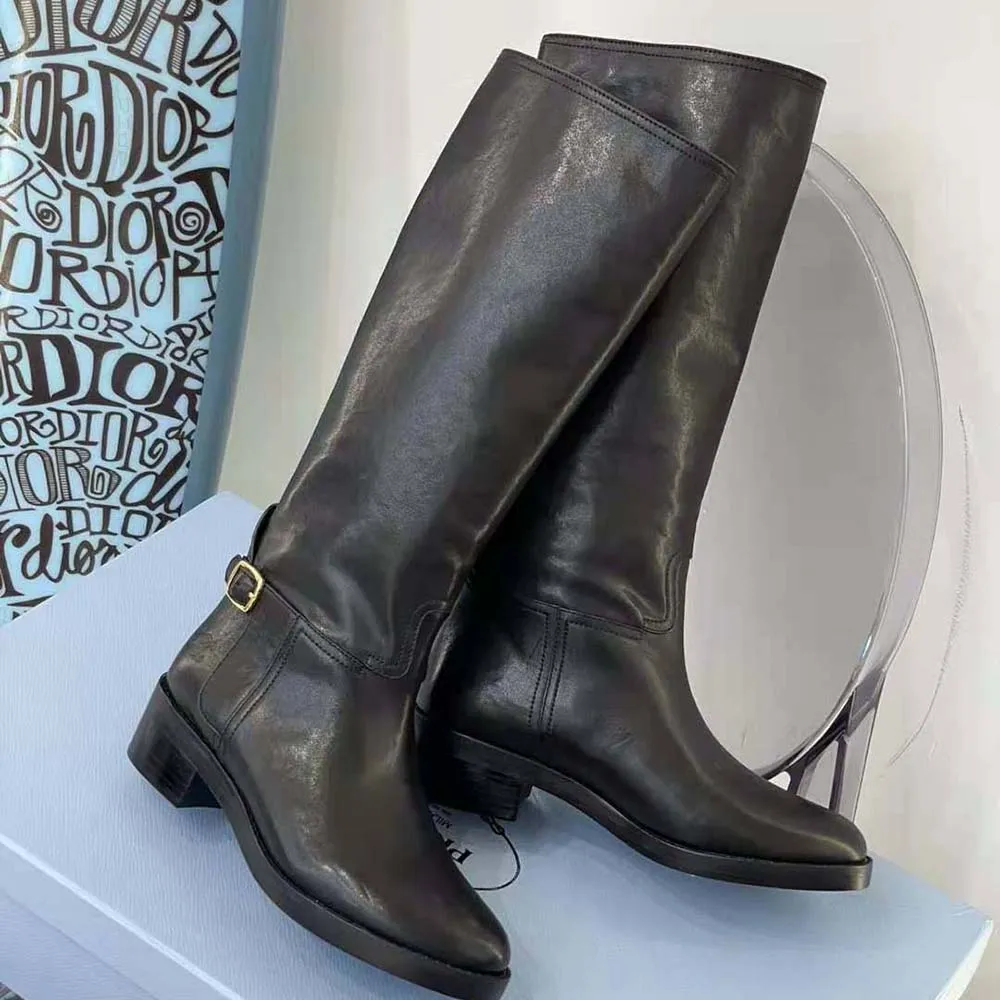 Bota con hebilla Celine Folco para mujer en piel de becerro
