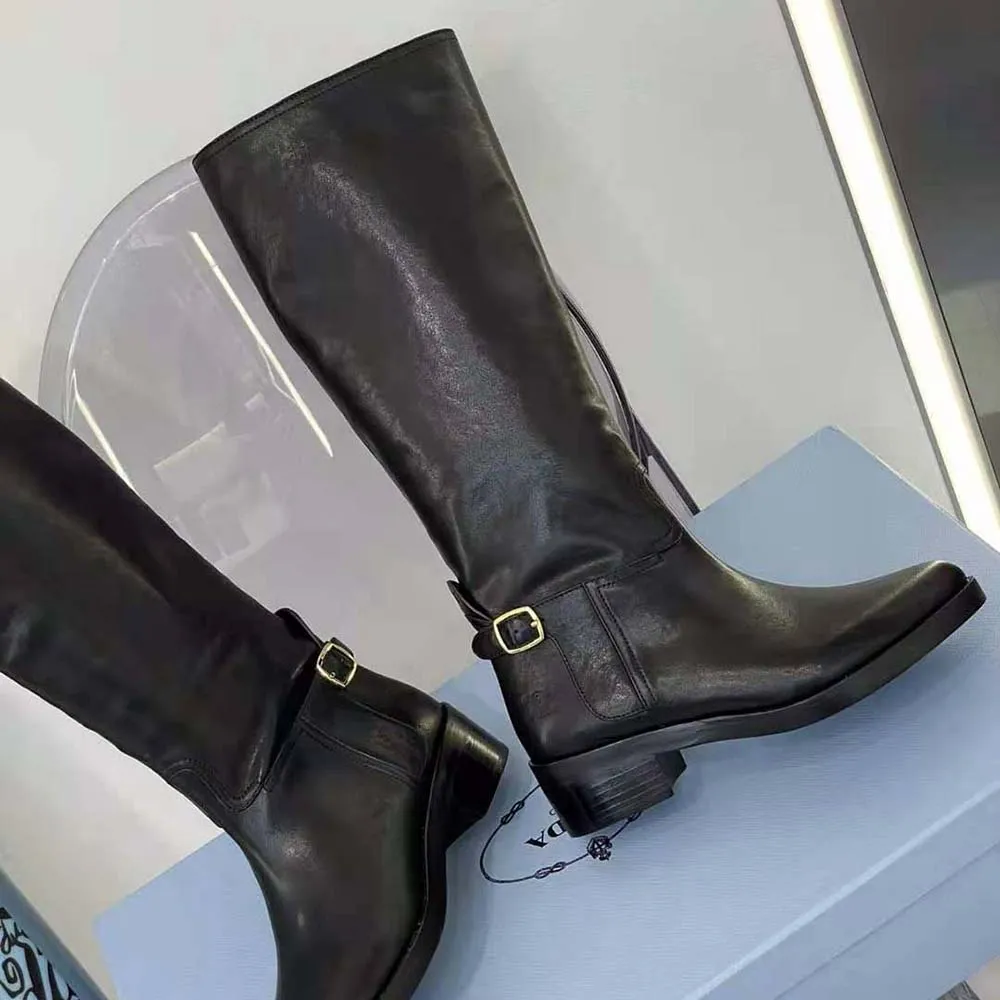 Bota con hebilla Celine Folco para mujer en piel de becerro