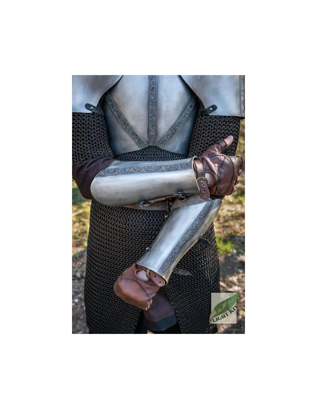 Brazaletes nórdicos en poliuretano, Epic Armoury