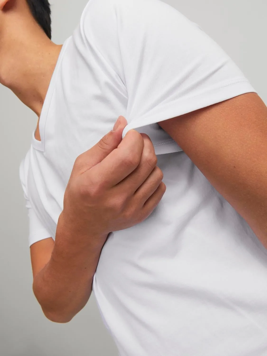Camiseta Basic Cuello en V | Blanco | Jack & Jones®
