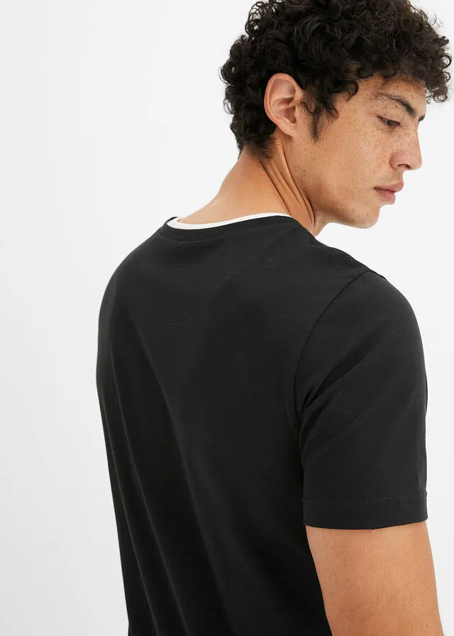CAMISETA CON CUELLO HENLEY NEGROBLANCO