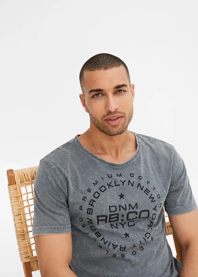 Camiseta Gris con efecto lavado