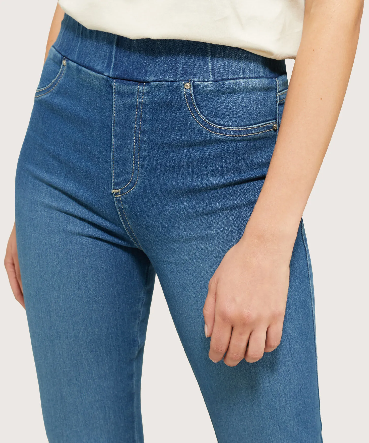JEGGING TIRO ALTO CON BOLSILLOS
