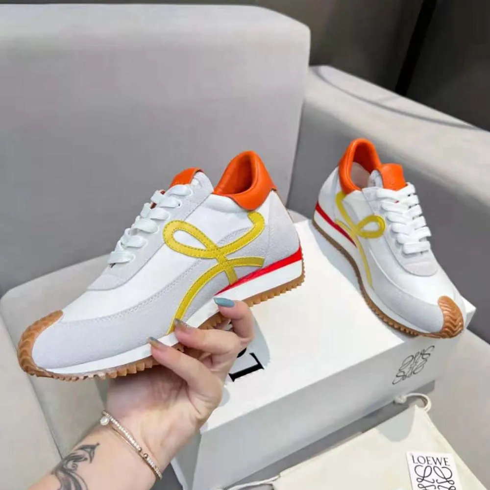 LOEWE FLOW RUNNER UNISEX DE PIEL DE TERNERA Y NAILONAMARILLO