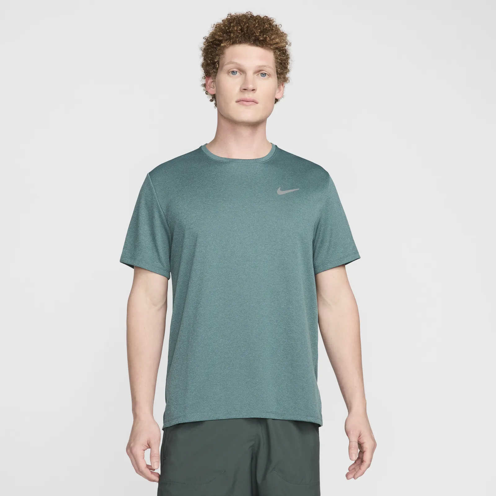 NIKE MILER DRIFIT UV