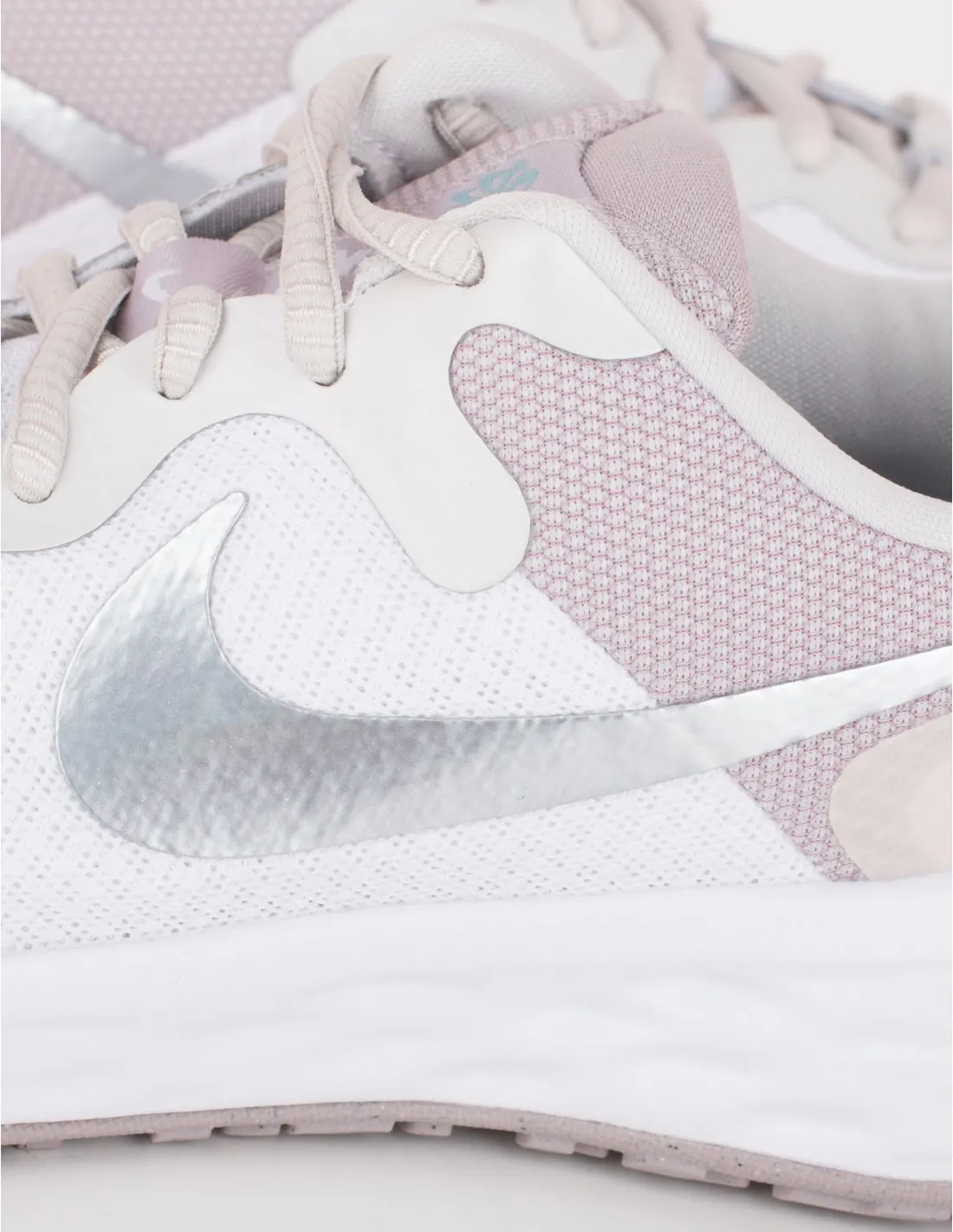 NIKE Revolution 6 Next Nature Blancas