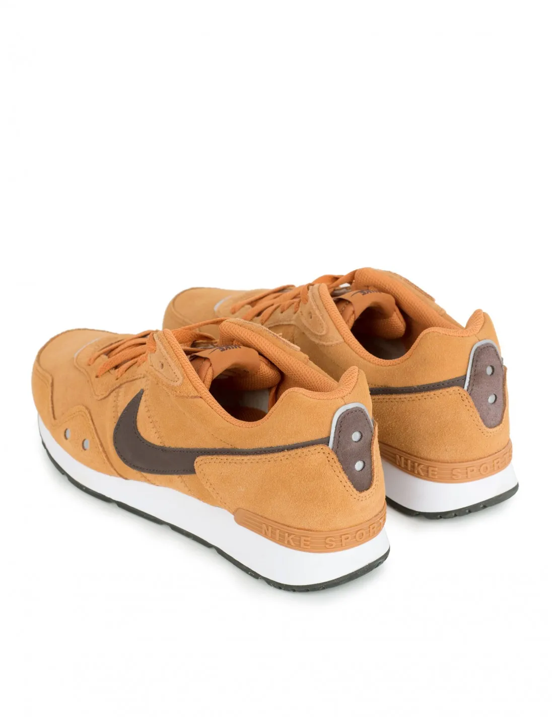 NIKE Venture Runner Mostaza
