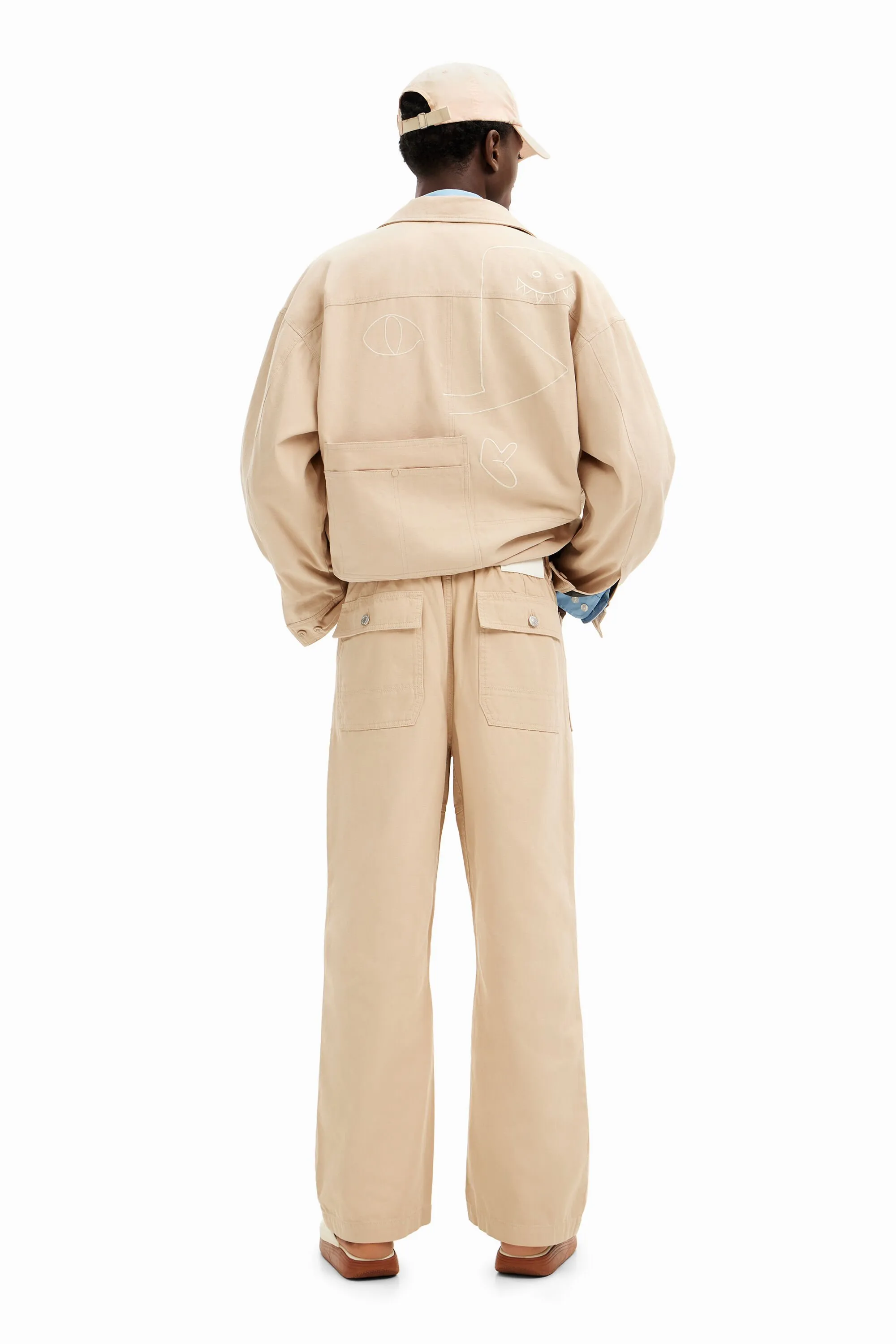 Pantalón largo bolsillos