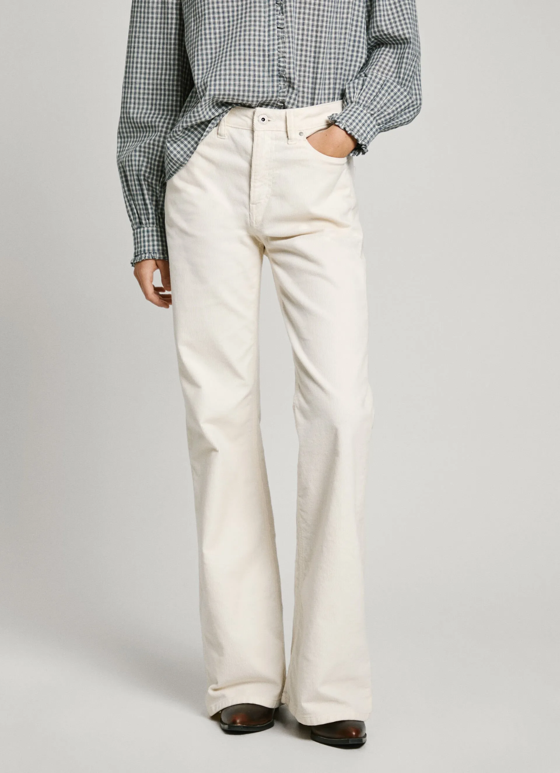 pantalón 5 bolsillos fit flare