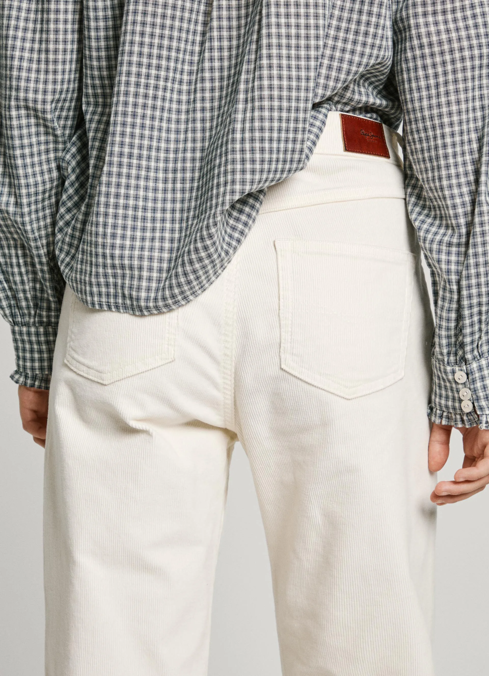 pantalón 5 bolsillos fit flare