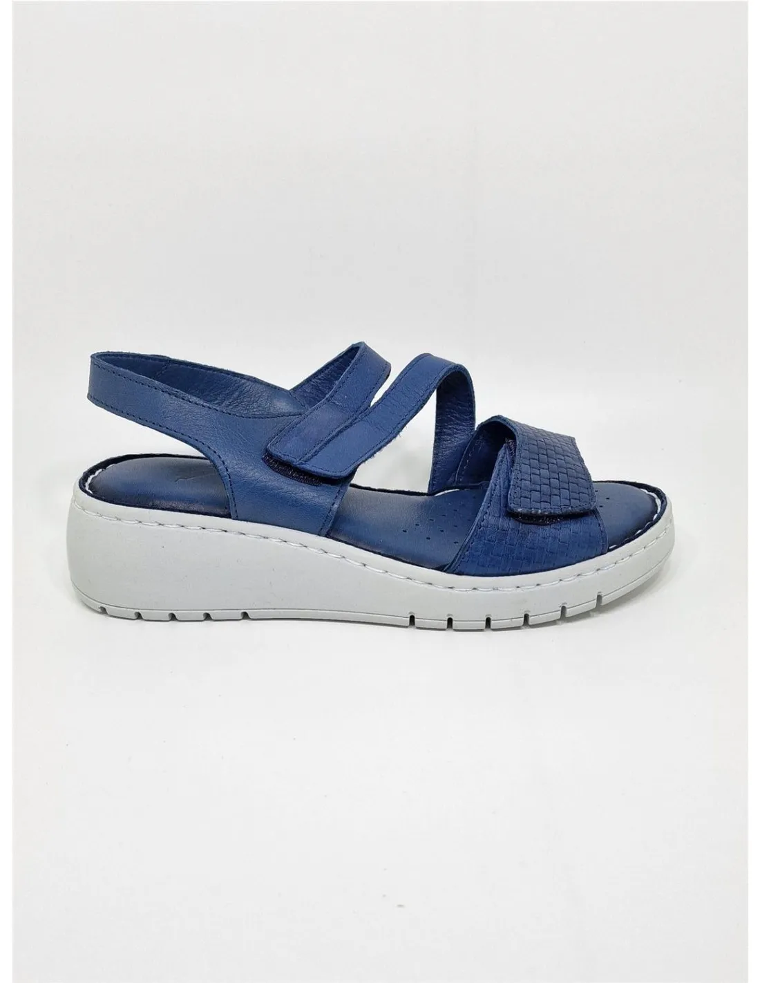 SANDALIA DE MUJER TREINTAS EN AZUL MARINO L1010