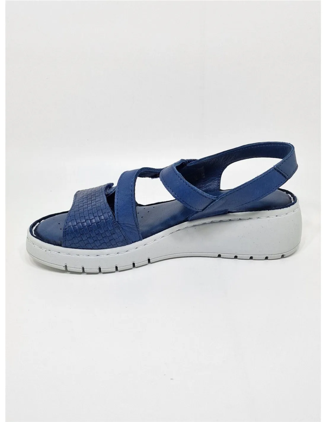 SANDALIA DE MUJER TREINTAS EN AZUL MARINO L1010