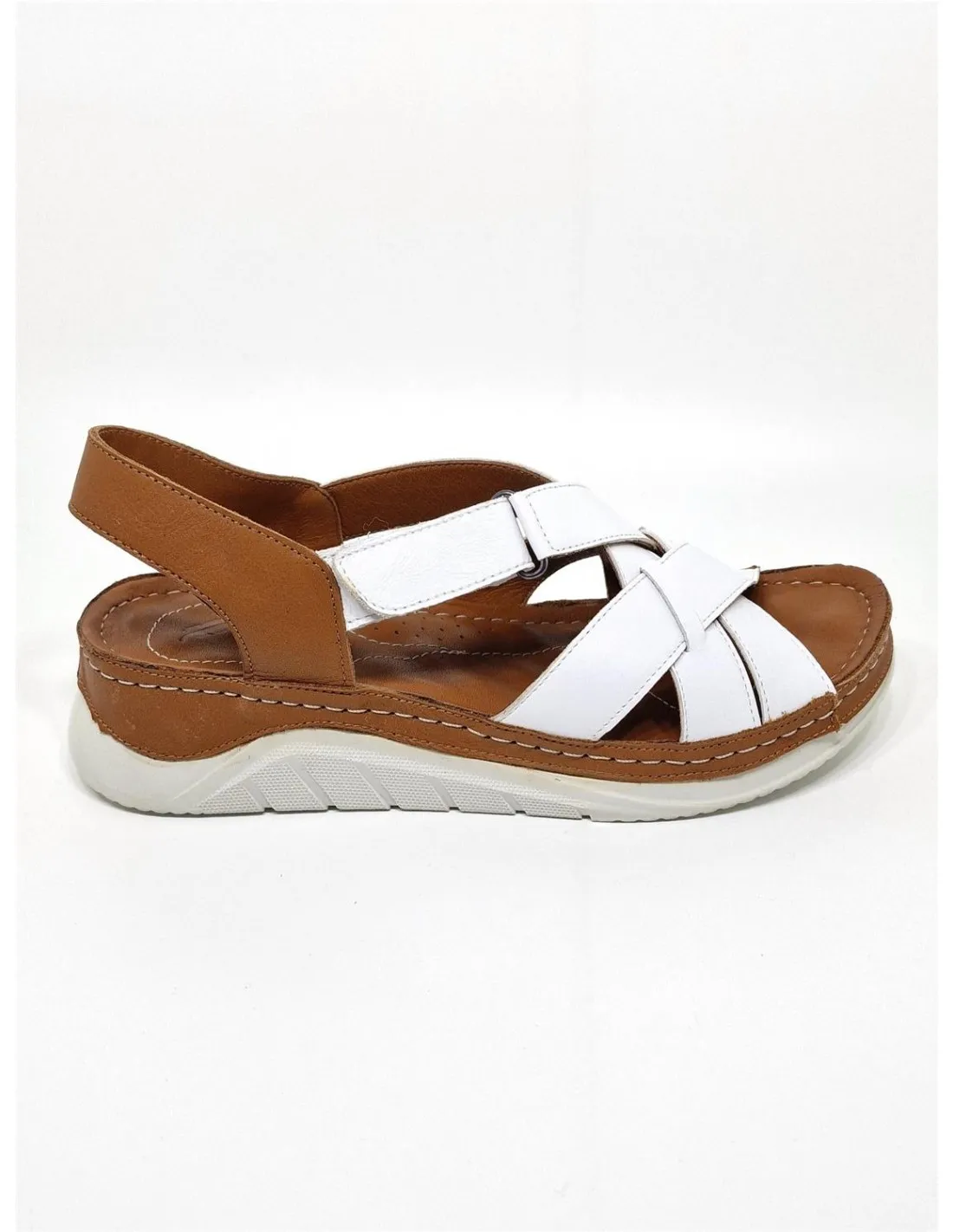 SANDALIA DE MUJER TREINTAS EN BLANCO L817