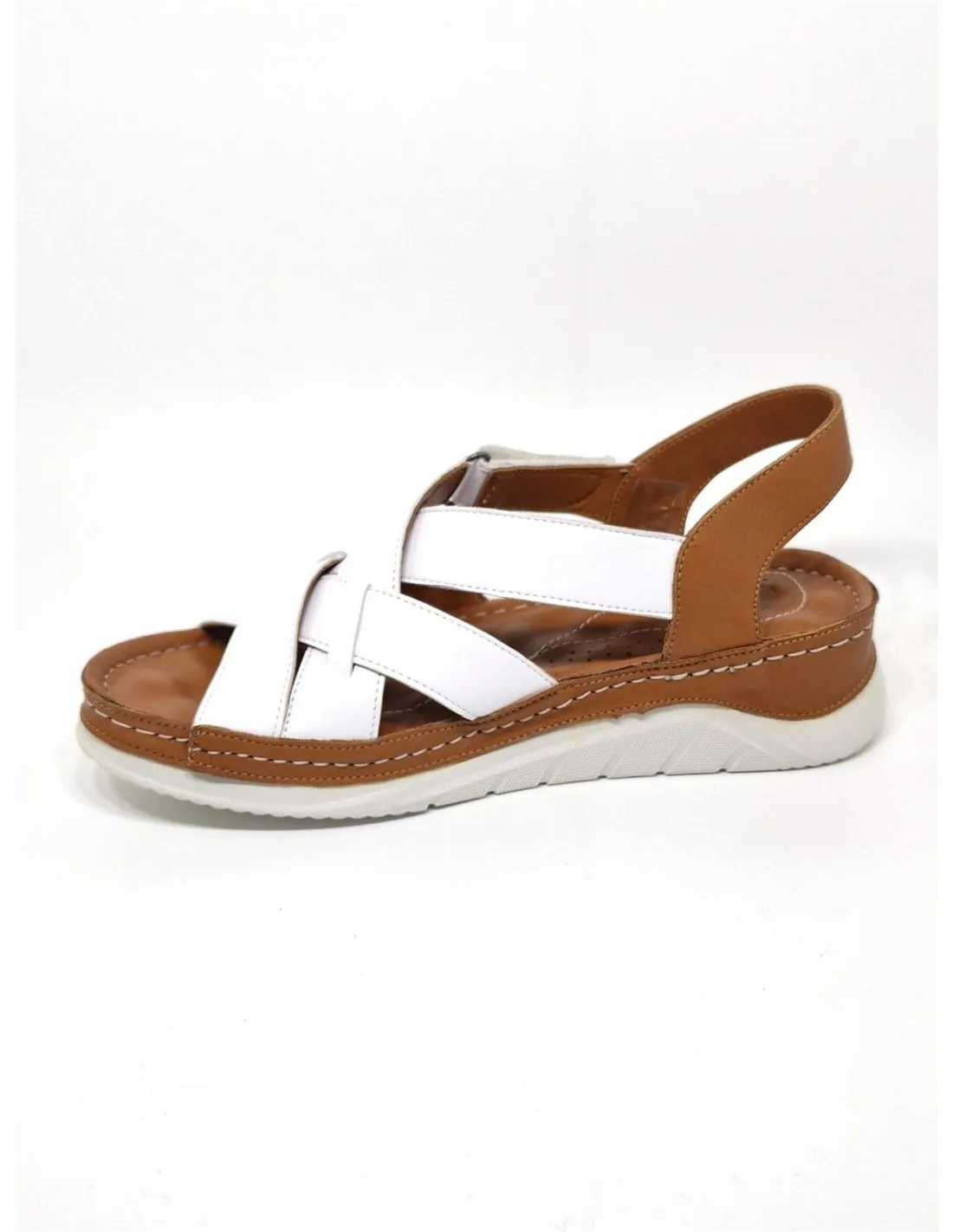 SANDALIA DE MUJER TREINTAS EN BLANCO L817