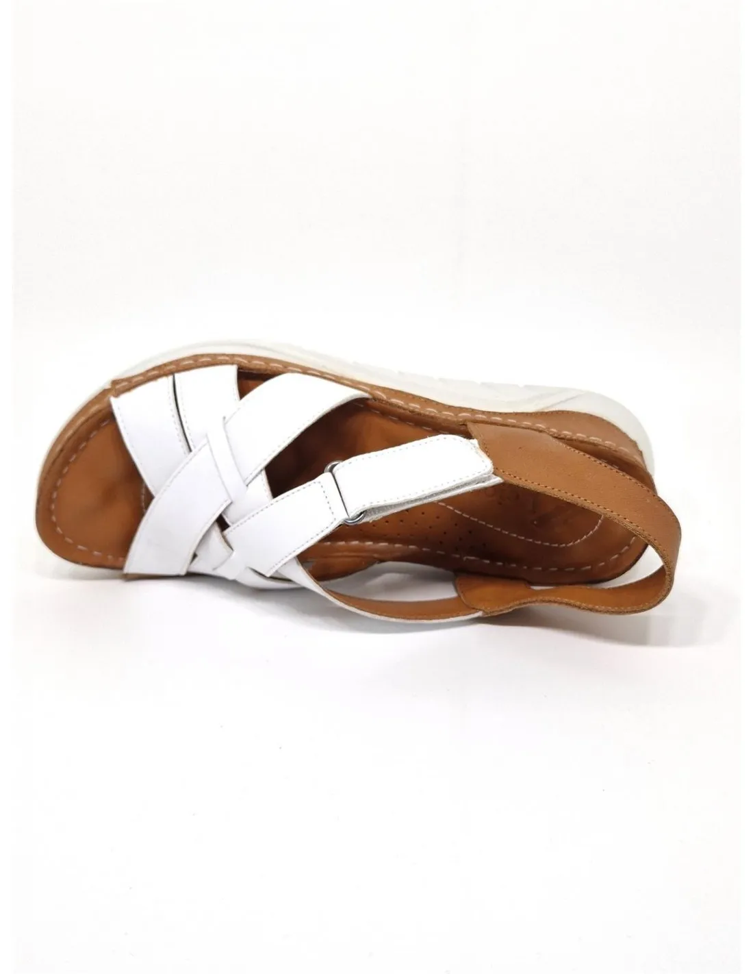 SANDALIA DE MUJER TREINTAS EN BLANCO L817