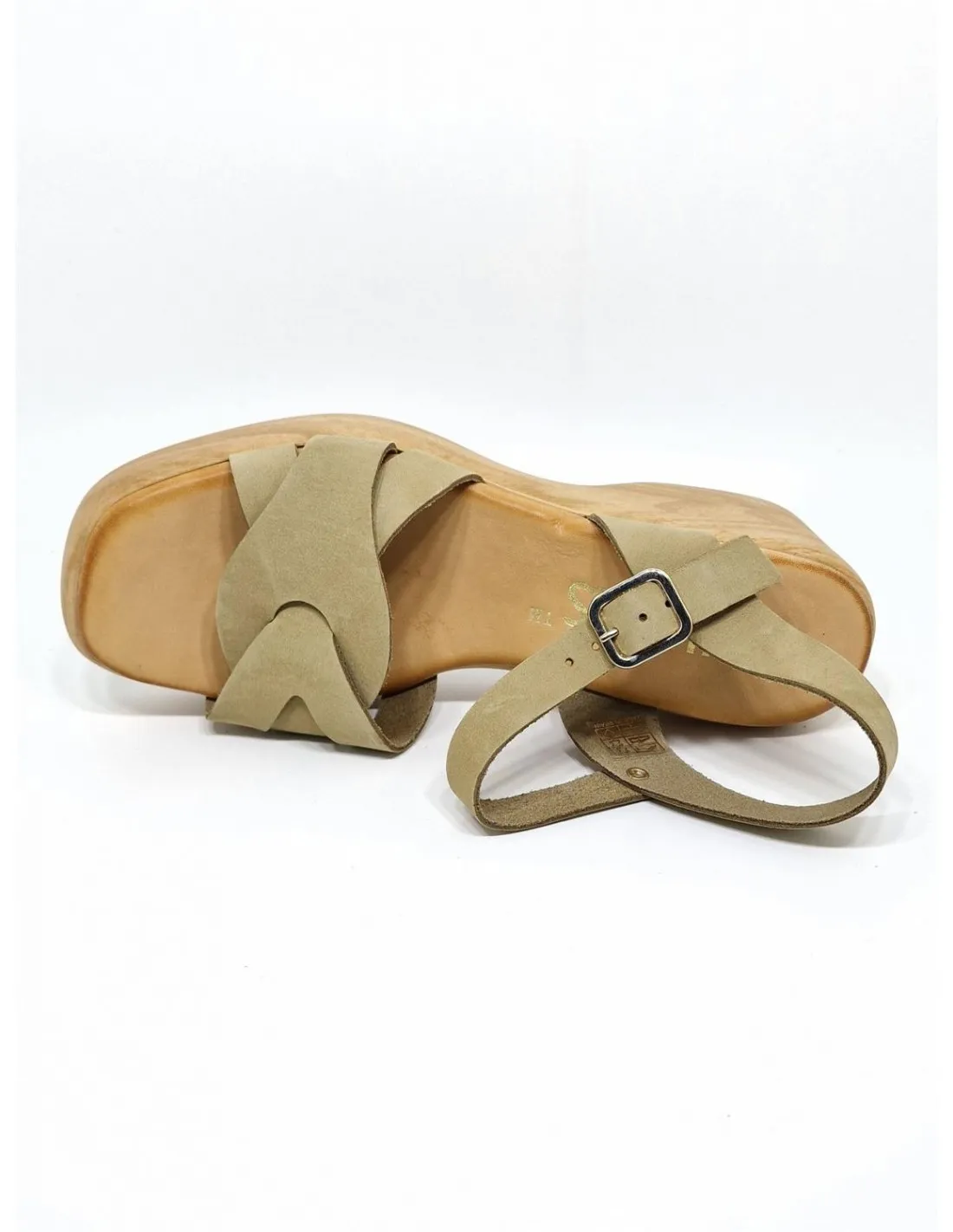 SANDALIA DE MUJER WIKERS EN VERDE OLIVA K137645