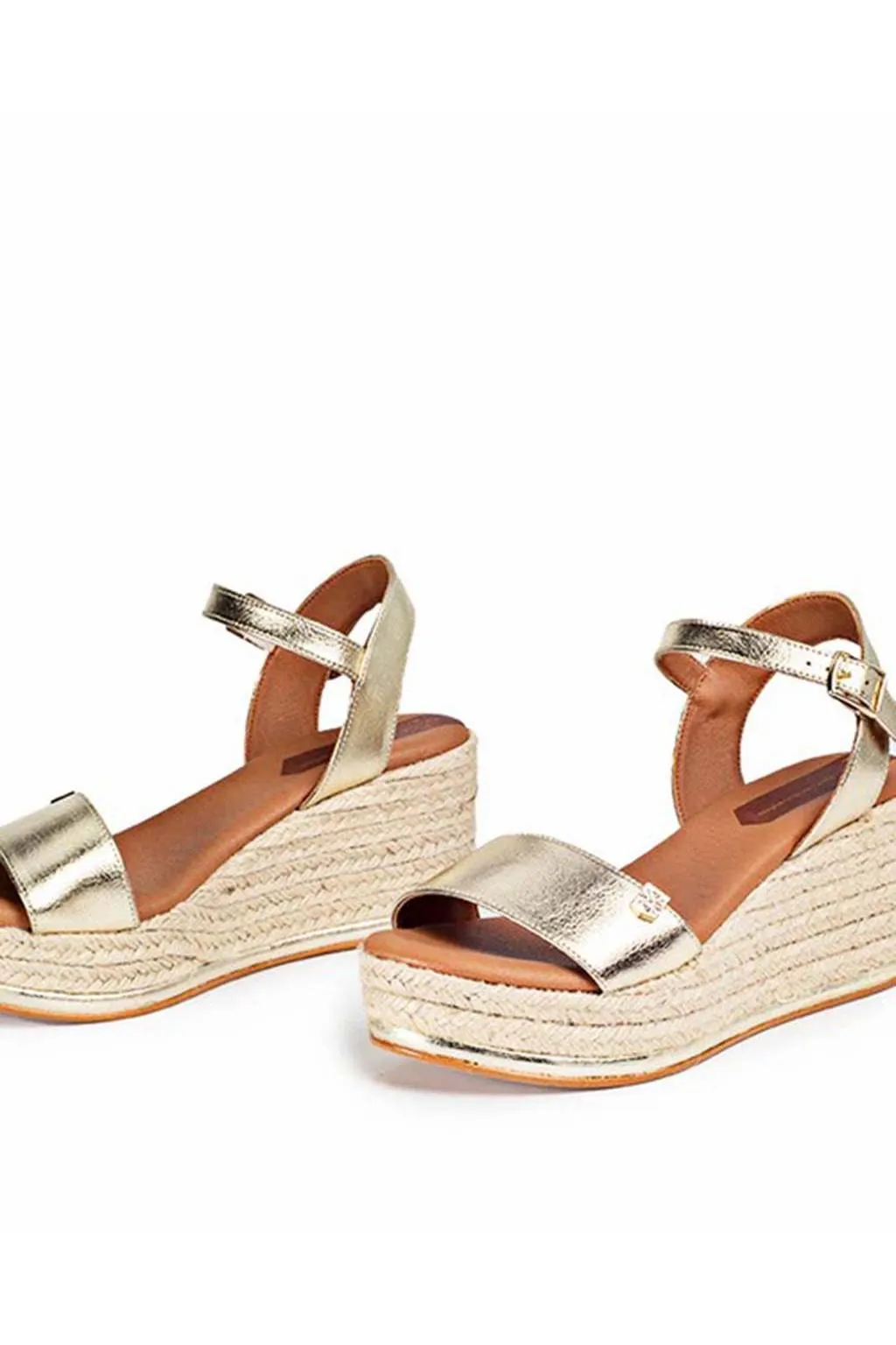 Sandalia Mujer Popa Cuña Alta Arambol Laminado Oro Clever