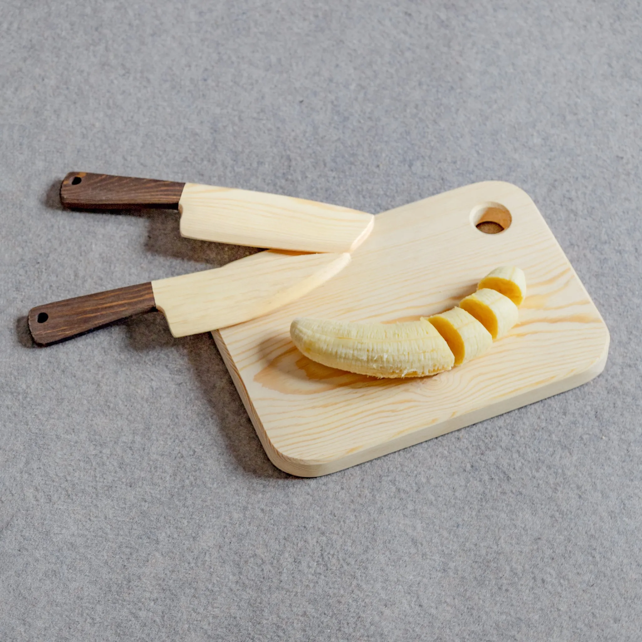 Tabla de cocina con cuchillos Montessori