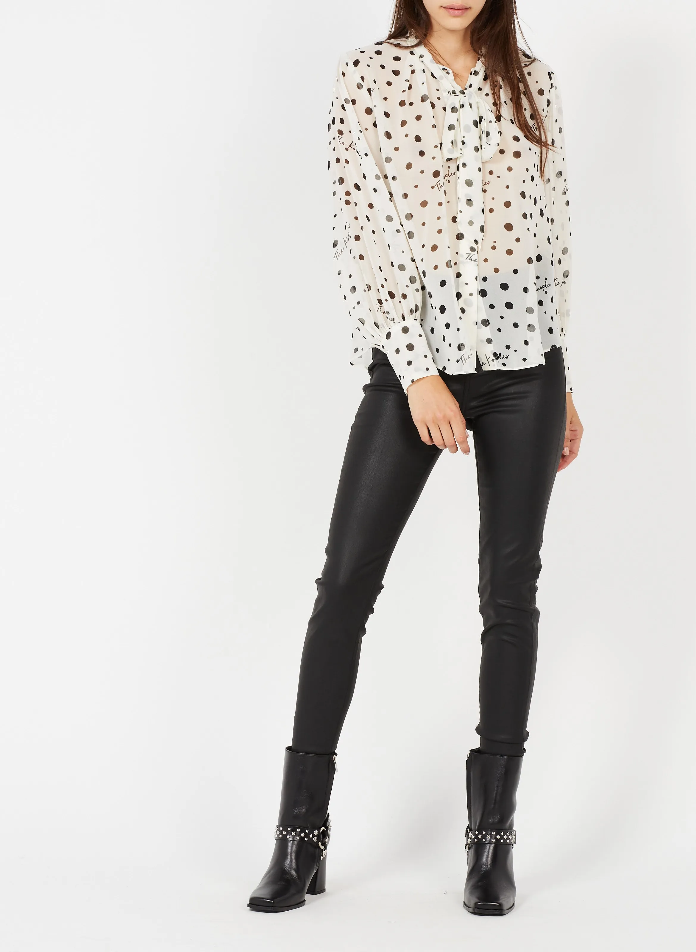 THE KOOPLES Vaquero slim con 5 bolsillos revestido en negro