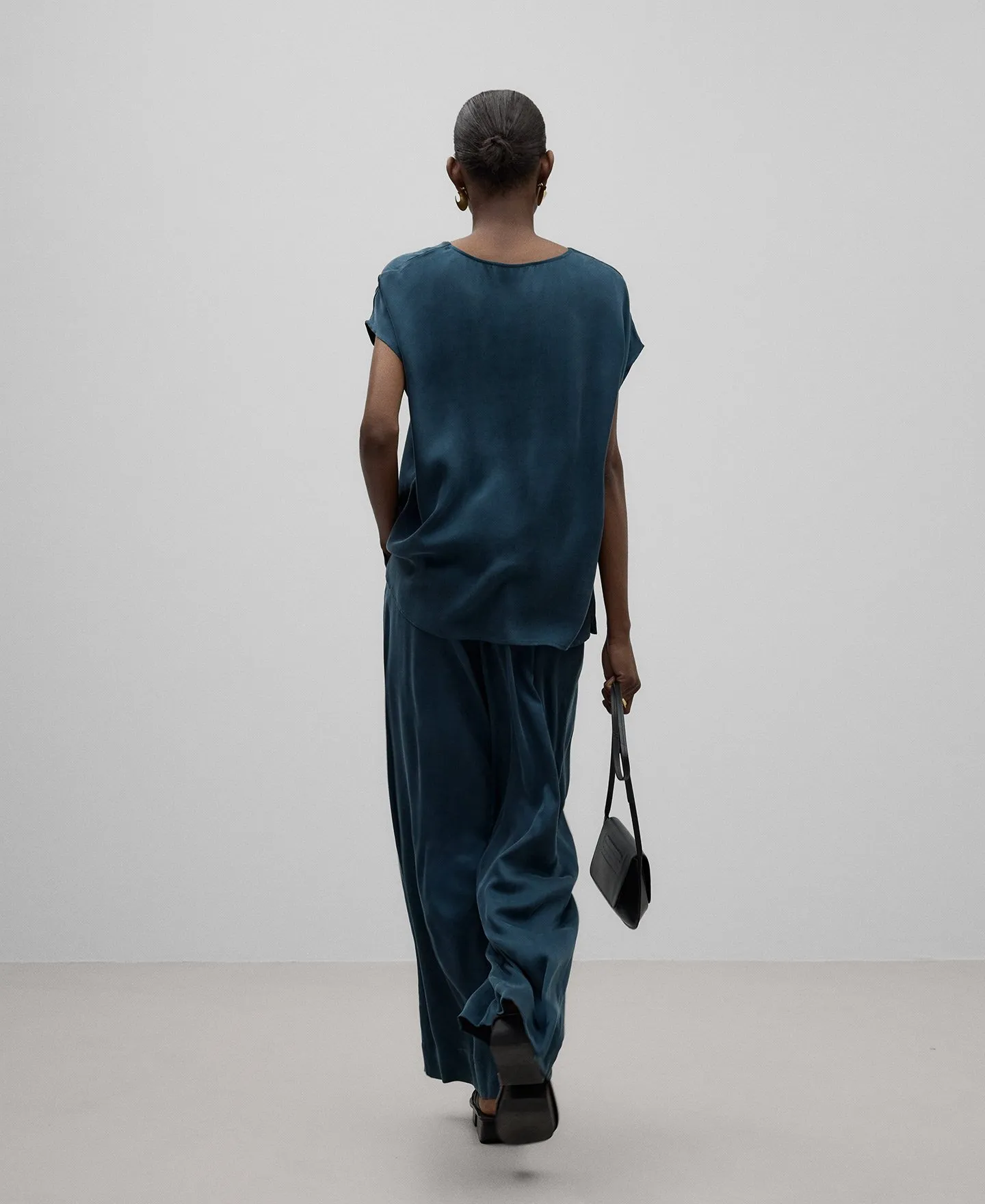 VNECK TOP WOMAN