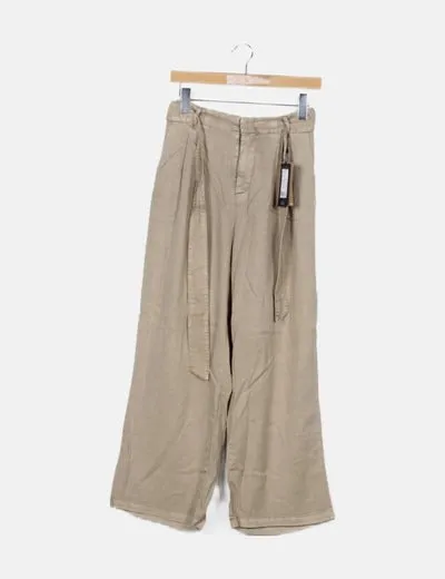Vero Moda Pantalón marrón cinturón