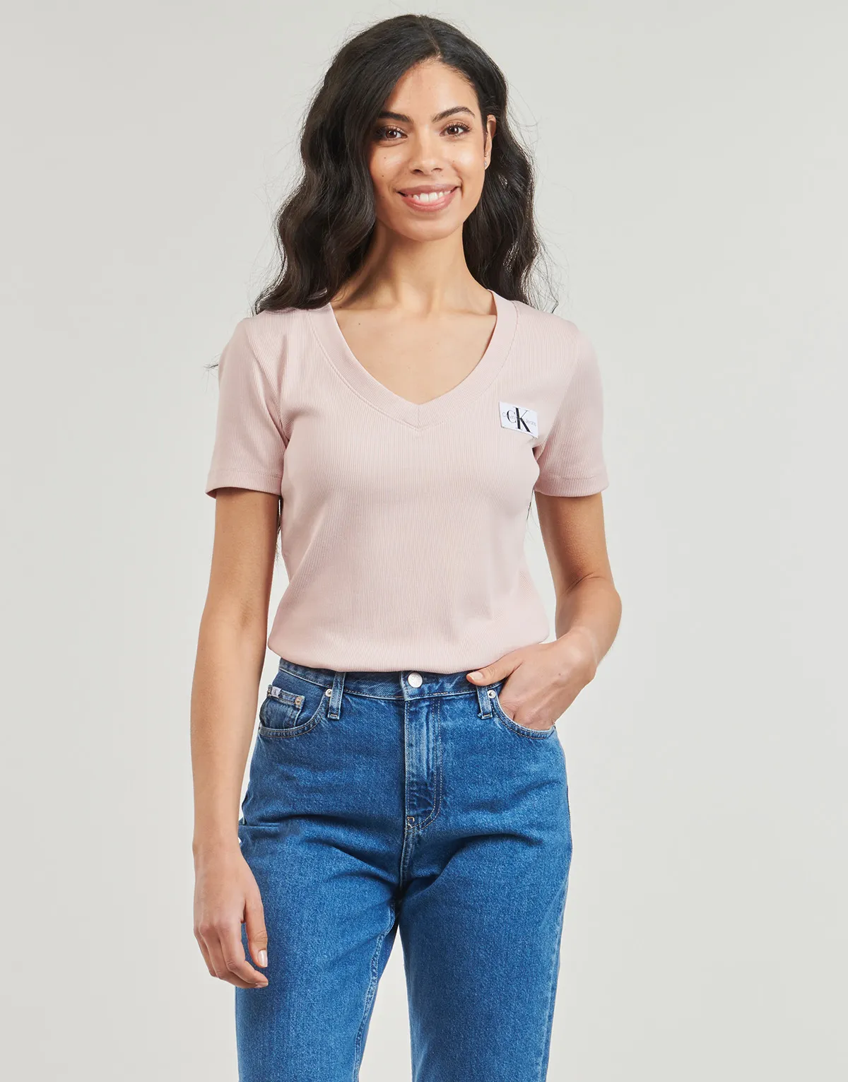 WOVEN LABEL RIB VNECK TEE