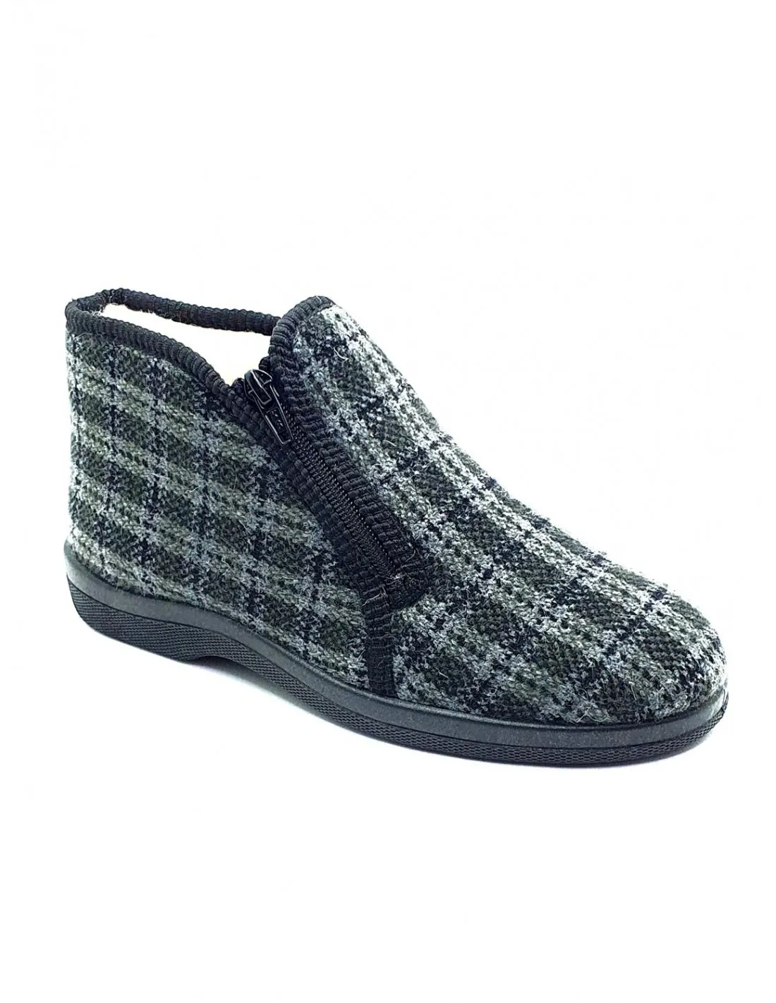 Zapatilla de hombre Doctor Cutillas en negro 21251