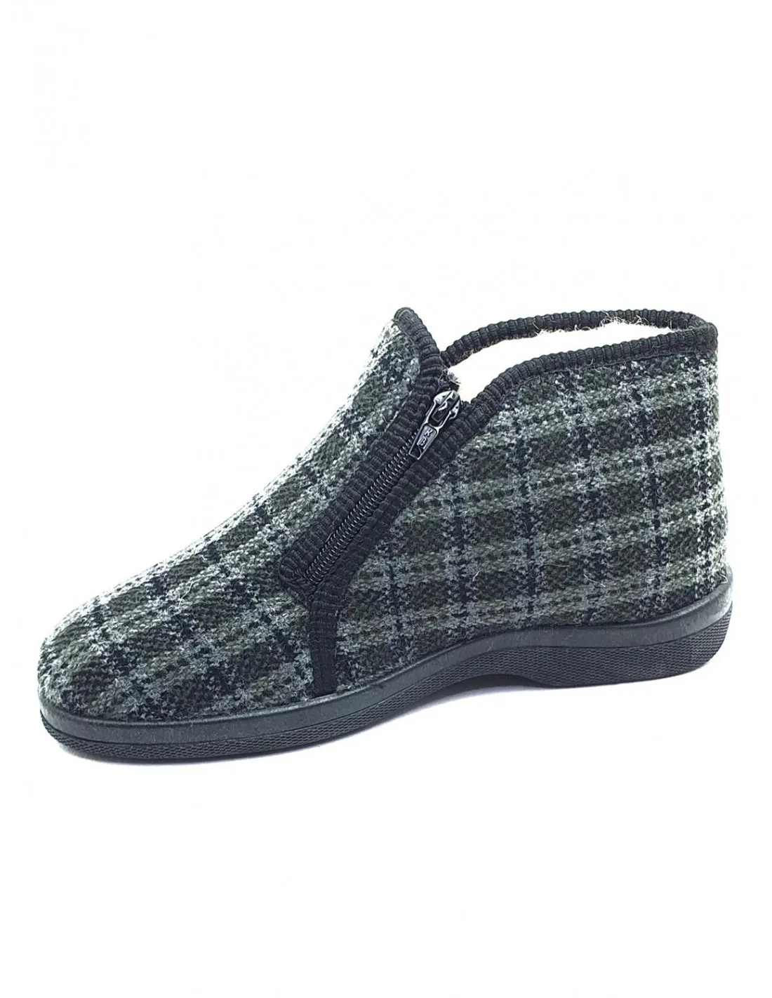 Zapatilla de hombre Doctor Cutillas en negro 21251
