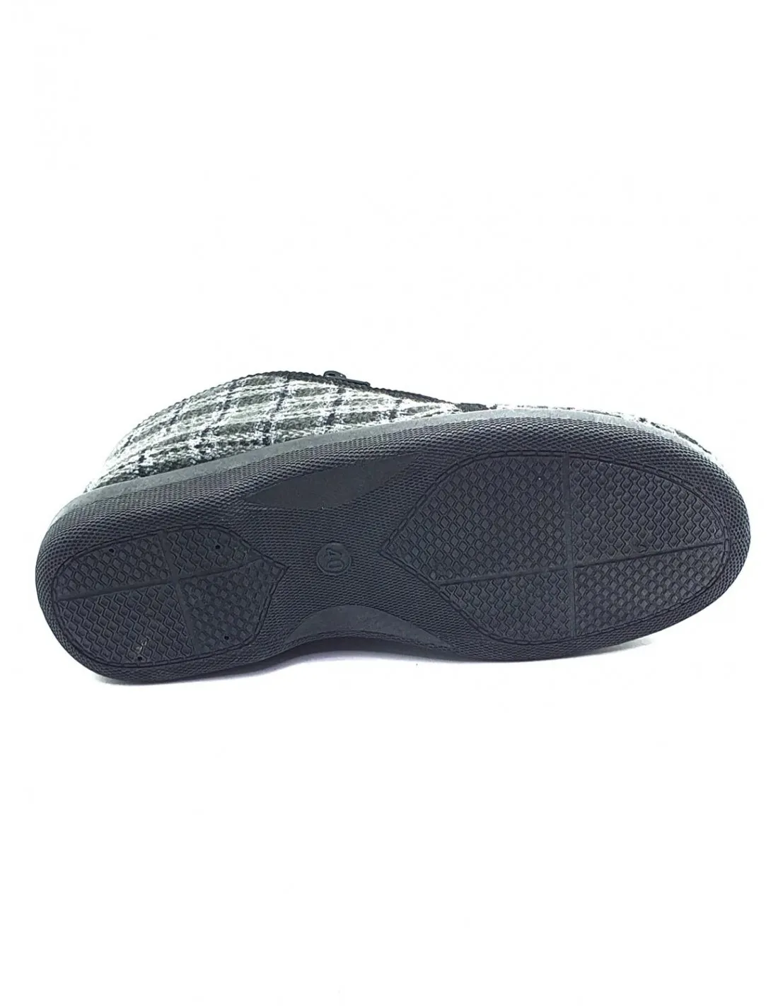 Zapatilla de hombre Doctor Cutillas en negro 21251